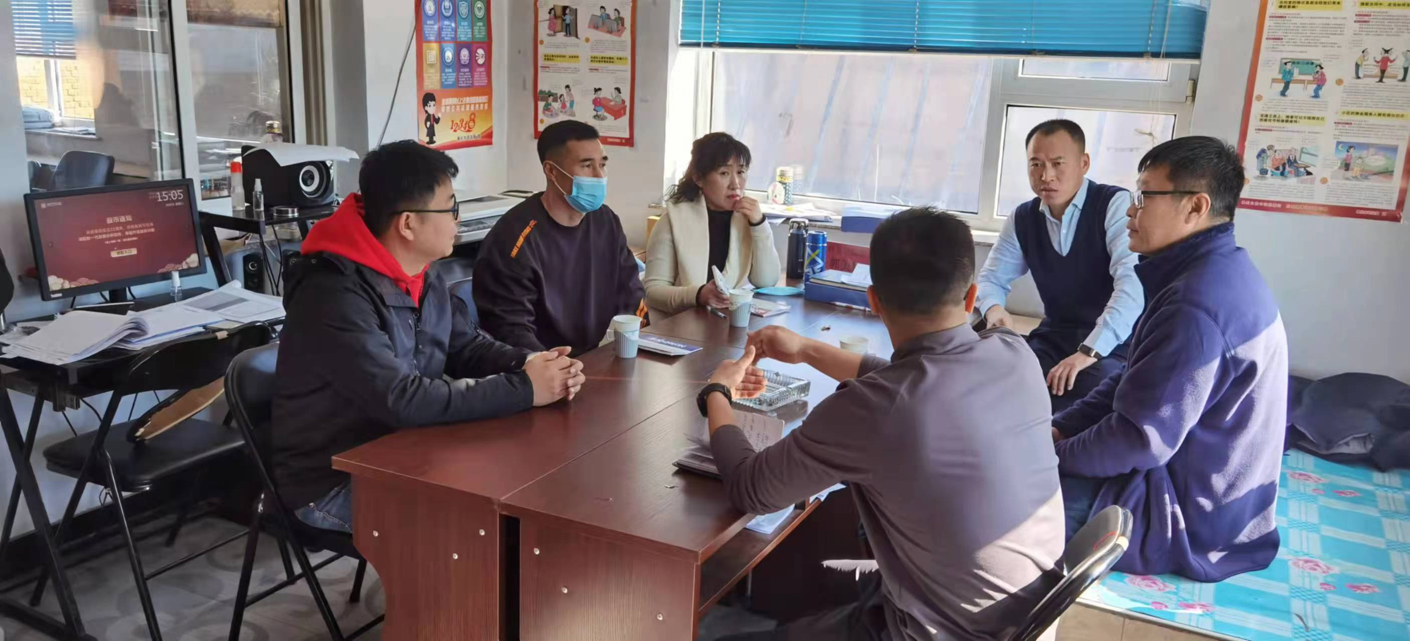 园艺所专家为兴林镇大荒沟村提供科技服务(图1)